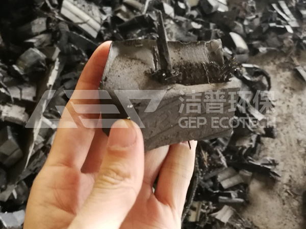 廢舊輪胎破碎處理設備生產線多少錢一套？